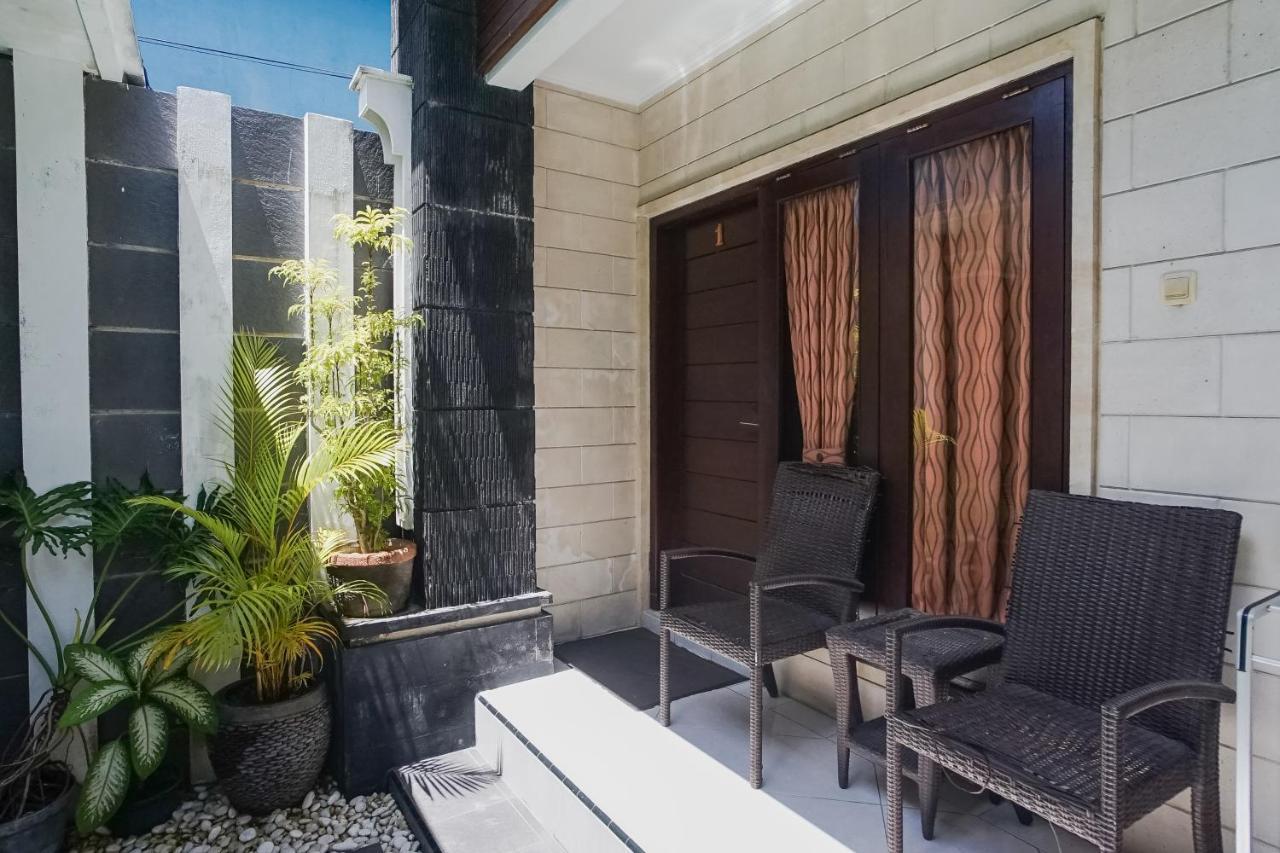 Denays Guesthouse Jimbaran Екстер'єр фото