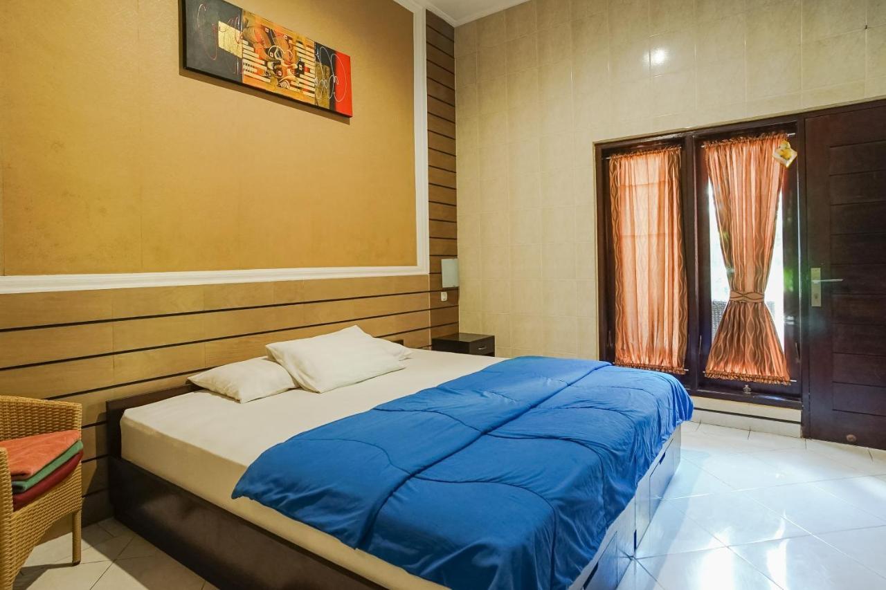 Denays Guesthouse Jimbaran Екстер'єр фото