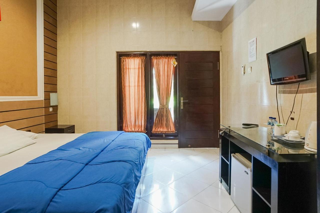 Denays Guesthouse Jimbaran Екстер'єр фото