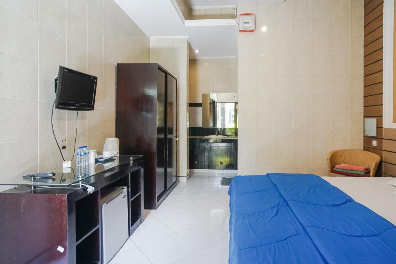 Denays Guesthouse Jimbaran Екстер'єр фото