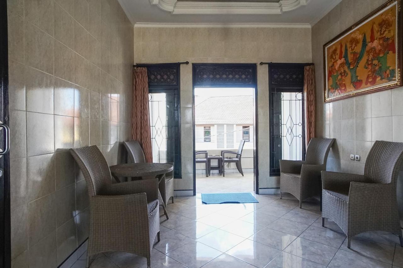 Denays Guesthouse Jimbaran Екстер'єр фото