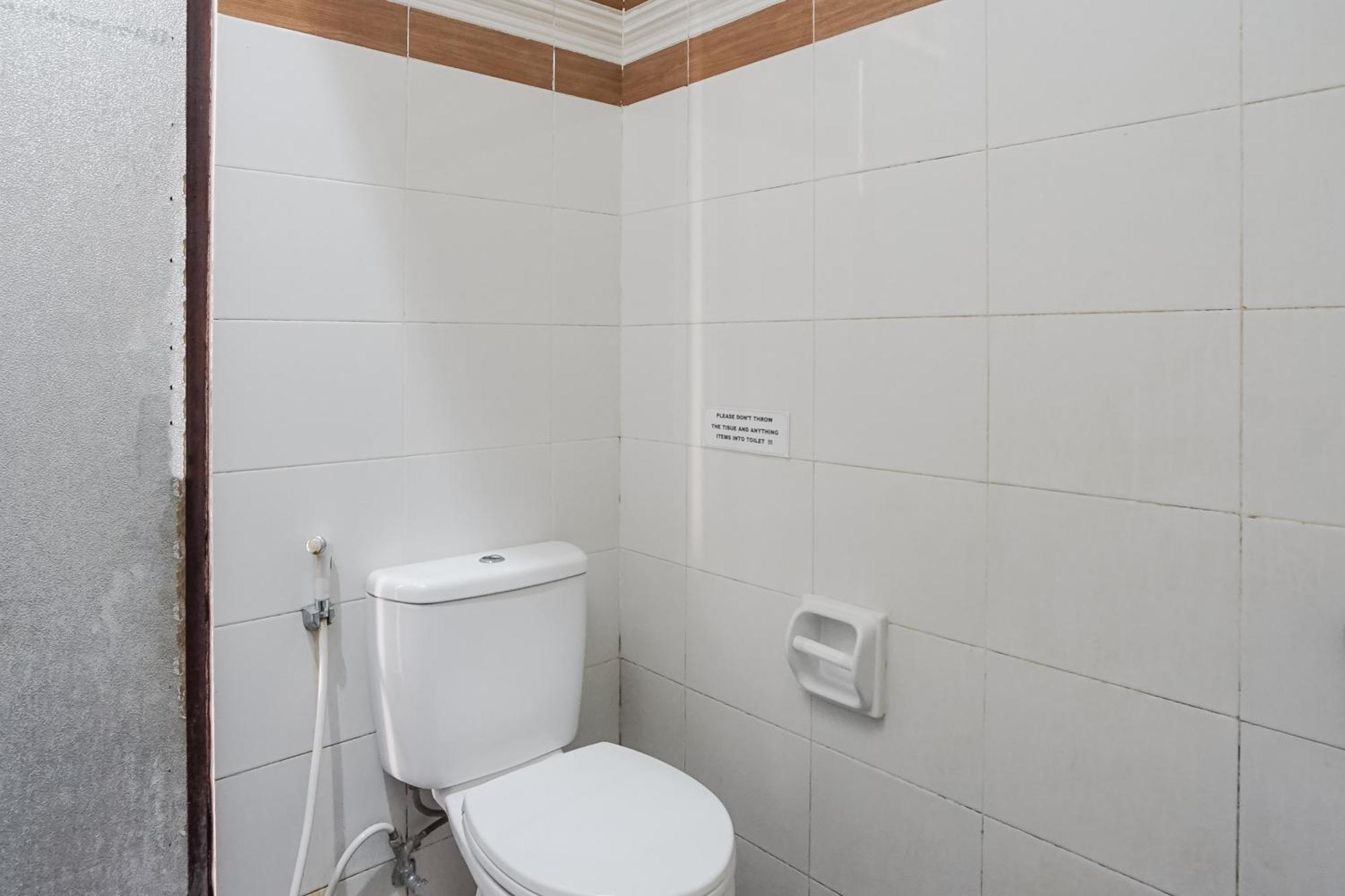 Denays Guesthouse Jimbaran Екстер'єр фото