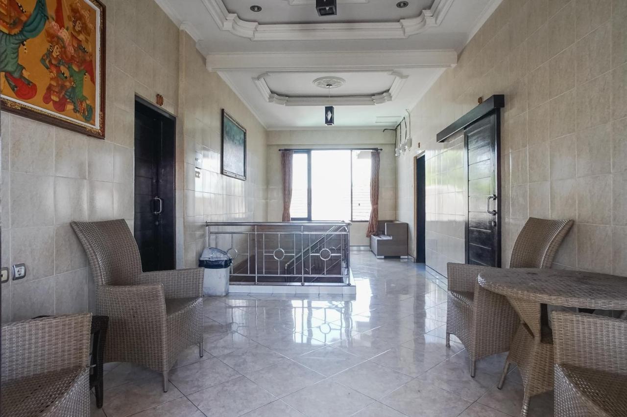 Denays Guesthouse Jimbaran Екстер'єр фото