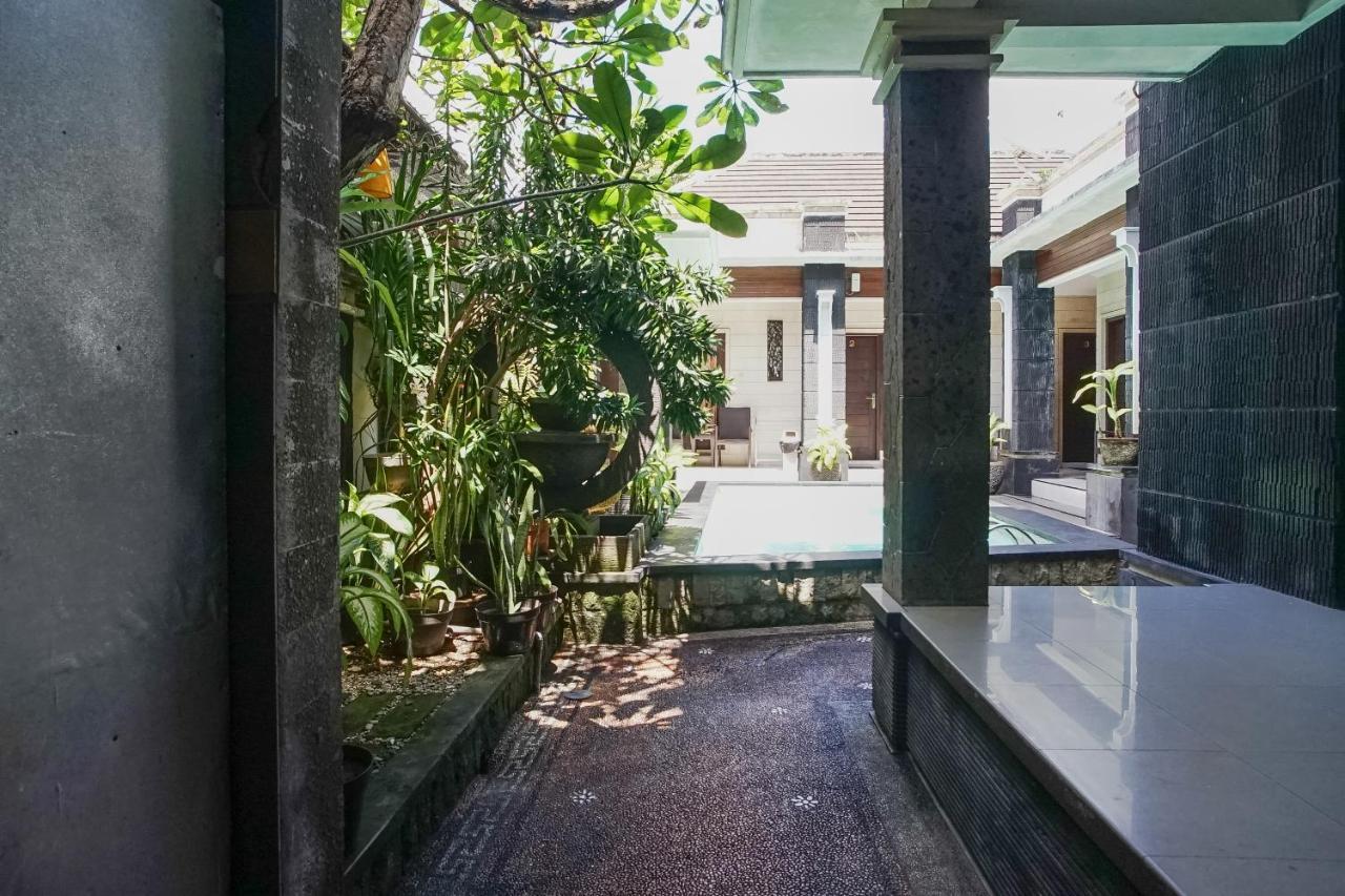 Denays Guesthouse Jimbaran Екстер'єр фото